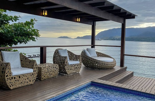 Costa Verde House | Casa Incrível de Frente Para o mar à 1km da Ilha das Cabras
