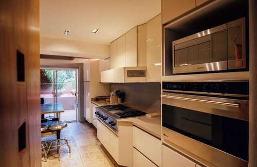 El Santuario House | Casa Izar, Magnificent Modern House with Pool and Lake View
