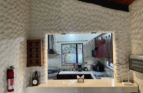 Panajachel House | CASA JUCANYA, *100% SANITIZED*