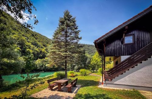 Crnomelj Apartment | Casa Kolpa