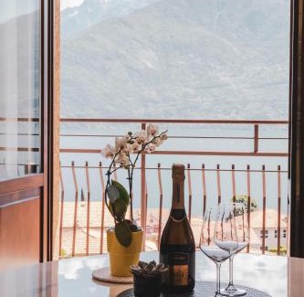 Musso Apartment | CASA LA MONTIVA - Musso Como Lake Apartment with view
