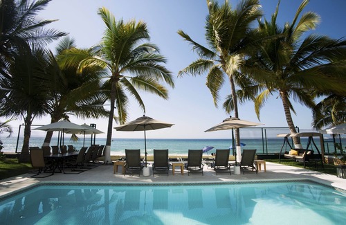 Colonia 5 de Diciembre Villa | Casa La Playa, a 6 Bedroom FULLY STAFFED, MODERN BEACHFRONT VILLA, Walk to Town
