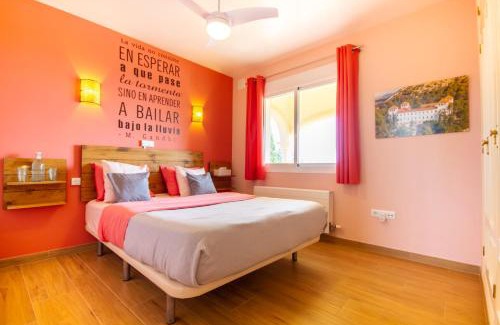 La Vall de Laguar Bed & Breakfast | Casa Lennisa