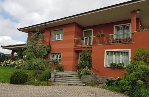 Verzuolo Apartment | Casa Lucia