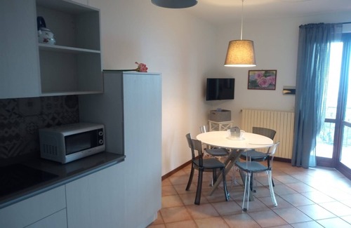 Oldesio Apartment | Casa Maffei PLUS apartment 4, 1st floor, balcony with wonderful lake view, garden