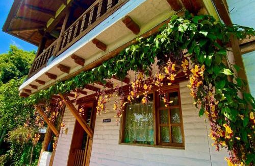 Cumbaya Bed & Breakfast | Casa Magnolia