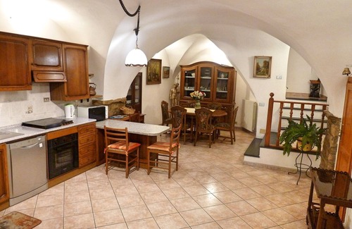 Civezza House | Casa Mamma Rosetta, one step away from the sea, the mountains and the cycle path