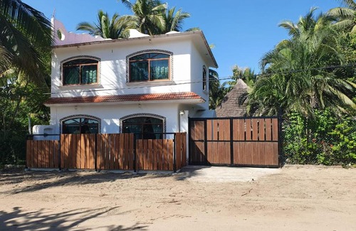 Playa Azul Cabin | Casa Marañones