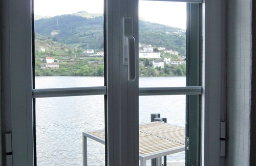 Santa Cruz do Douro Cottage | Casa Mateus - Aregos Douro Valley - with stunning view of Douro river