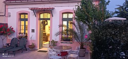 Monforte de Lemos House | Casa Matilda - Encanto vintage con patio privado en el corazón de la Ribeira Sacra
