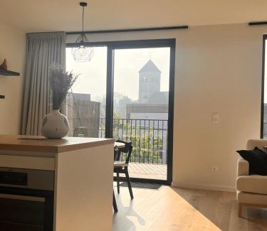 Stationsbuurt Noord Apartment | Casa Matti - Modern Apartment with Garden View and Terrace