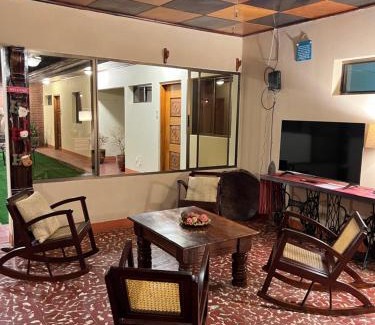 Leon House | Casa Mestiza