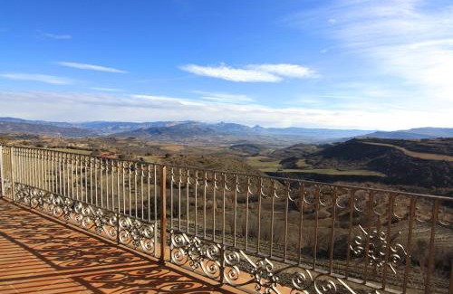 Castell de Mur House | Casa Miret de Mur