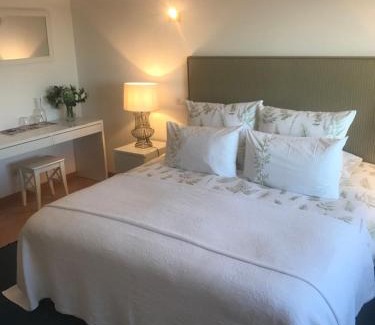 Parragil Bed & Breakfast | Casa Mocho Branco