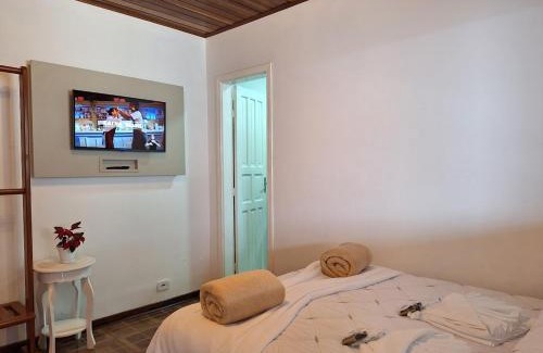 Jardim Nova Suica House | Casa Moderna - 2 Suítes próxima ao Portal