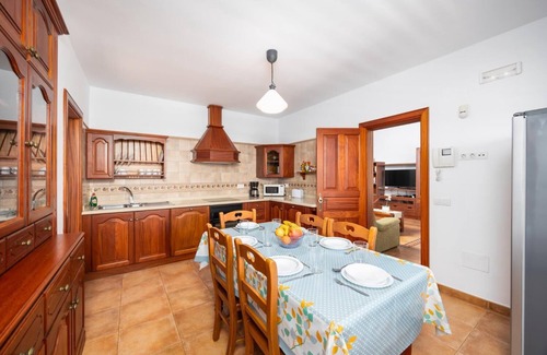 Conil Villa | Casa Morro Blanco - Four Bedroom Villa, Sleeps 9
