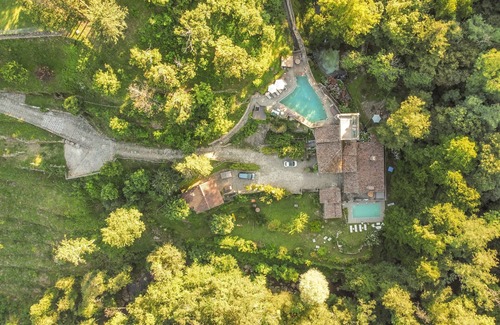 Talla House | Casa nel Bosco - Casa nel Bosco with pool, dog allowed and garden