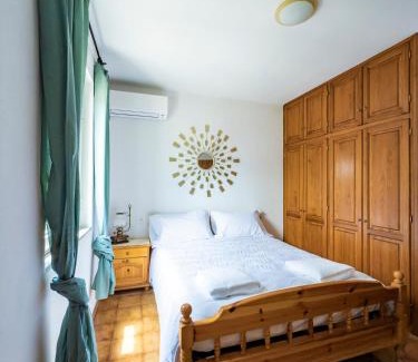 Cannigione House | Casa Olivia - Casa indipendente nel centro di Cannigione a 3 minuti a piedi dal lungomare, 5 minuti a piedi dalla spiaggia più vicina e vicinissima alle spiagge più belle della Costa Smeralda
