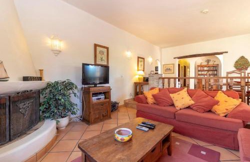 Poco Partido Villa | Casa Ouricos Large Pool BBQ Walk to beach