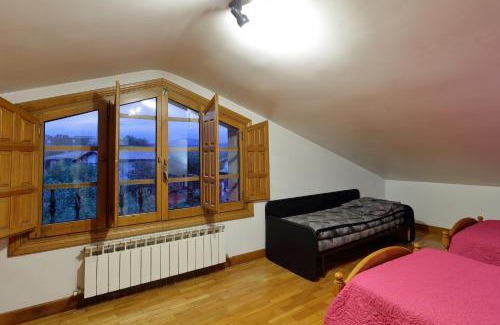 Valle de Yerri House | Casa Paca