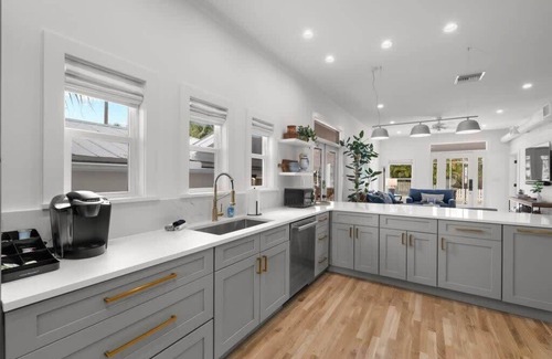 Historic Ybor House | Casa Padrón | Gorgeous Home Steps to 7th Ave