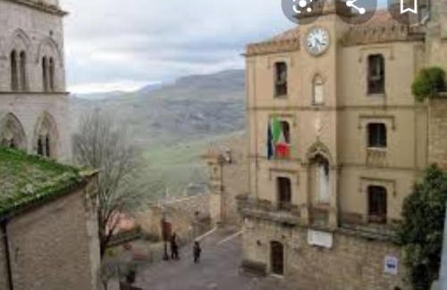 Gangi House | casa padre Jerone
