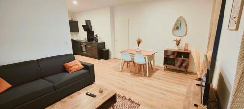 Clermont-Ferrand Apartment | Casa Pampa 4 pers Parking check-in 24sur24 wifi