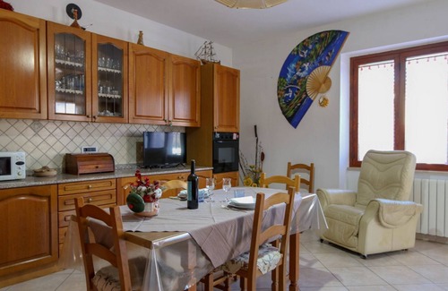 Oliena Apartment | Casa Pia with pretty garden in Oliena
