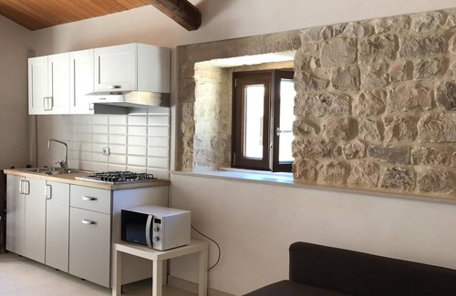 Modica House | Casa Pirato - Autumn apartment in 18th century villa