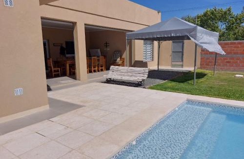 Gowland House | Casa Quinta LA ESQUINA
