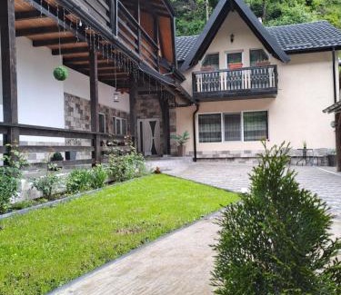 Rucar Villa | Casa Raul