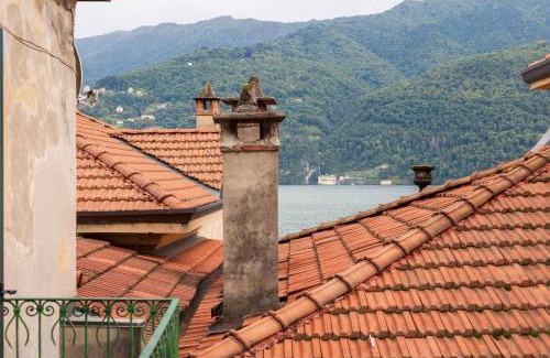 Carate Urio Apartment | Casa Regina Margherita - Lussuoso appartamento vista Lago con parcheggio e Aria Condizionata
