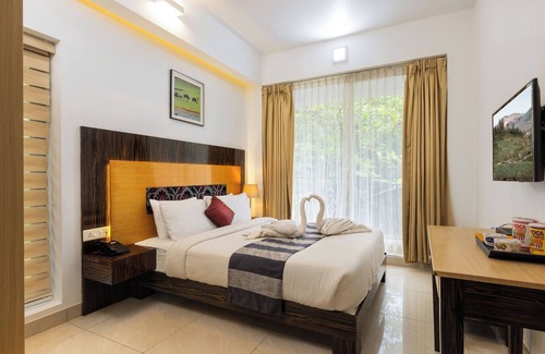 Perumbavoor Hotel | Casa Rio Resort Athirapilly