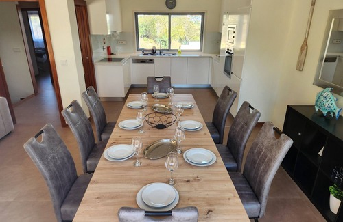 Alcantarilha House | CASA ROGEL: PRIVATE HEATED POOL, GAMES, WIFI, WALK TO TOWN, 5 MIN DRIVE TO BEACH
