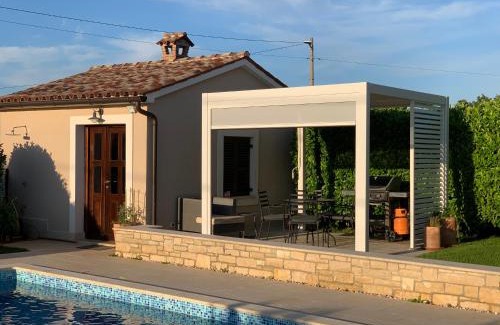 Fabci House | Casa Roza
