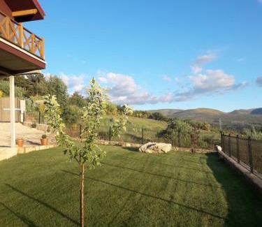Hoyos del Espino Ski Chalet | Casa Rural Alta Ladera