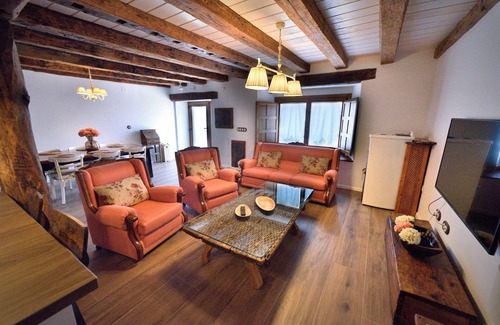 El Royo Cottage | Casa Rural El Rotejar *, ideal house for families, in the center of the village.