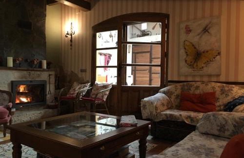 Fuentiduena House | CASA RURAL EL SALIDERO
