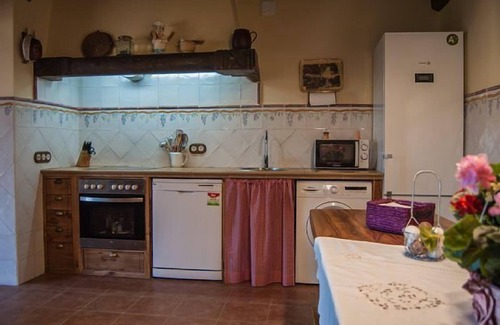 Aldeonsancho Cottage | Casa Rural Fuente del Pinar for 10 people