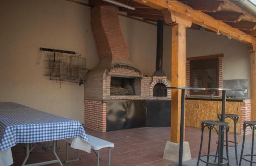Olombrada House | Casa Rural La Vega Fría