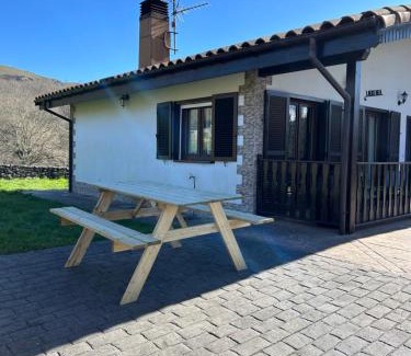 Bera House | Casa Rural Laurenea