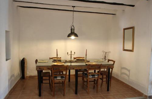 Zarra House | Casa rustica y tranquila en Zarra