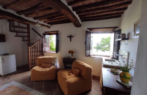 Buti Villa | Casa Serra In Buti, Toscana