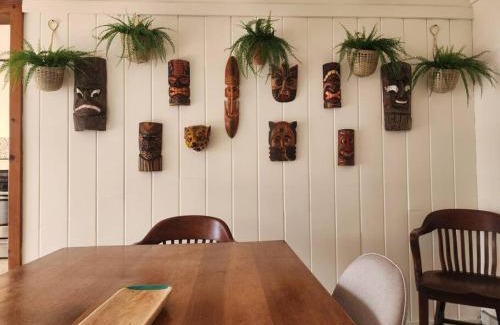 Ensenada House | Casa Tiki - Tropical Beachfront Chilluxe