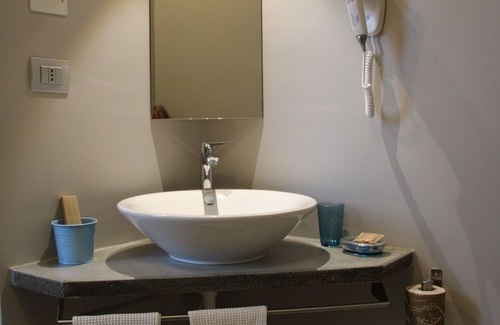 Madonna dell'Olmo Bed & Breakfast | Casa Torre Allera