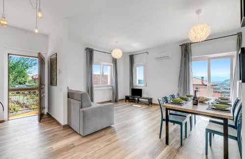 Gemonio Apartment | Casa Tramonti - Happy Rentals