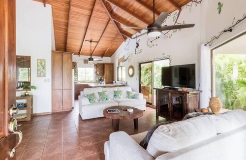Xihu Villas House | Casa Tropical - Private home with pool
