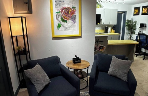Oakland Park Apartment | Casa unit C n