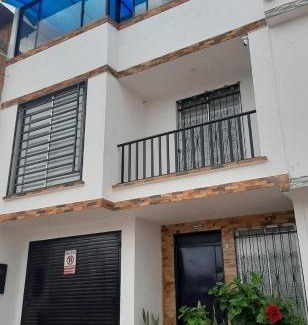 Fusagasuga House | Casa vacacional Estadía Primaveral