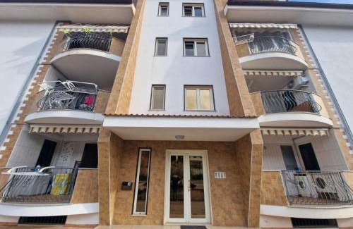 Chiesiola Apartment | Casa Vacanza Viale Italia